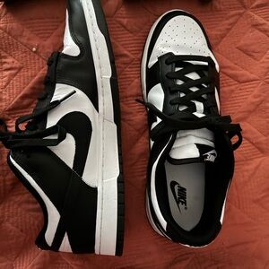 Men’s Nike Panda dunk shoes
